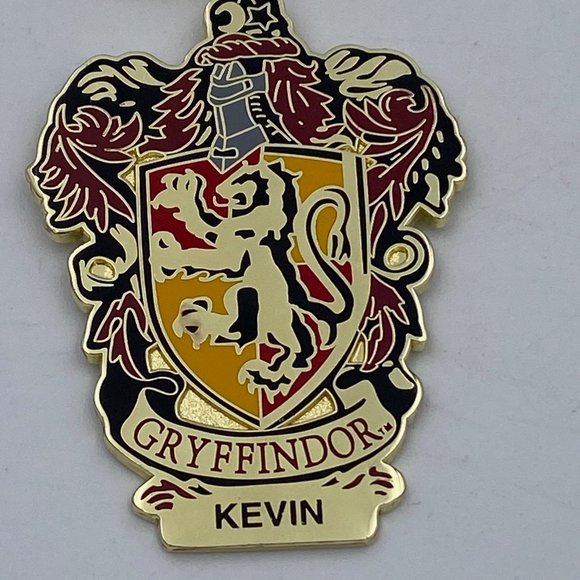 Universal Studios Wizarding World of Harry Potter Gryffindor KEVIN Keychain - Picture 4 of 5